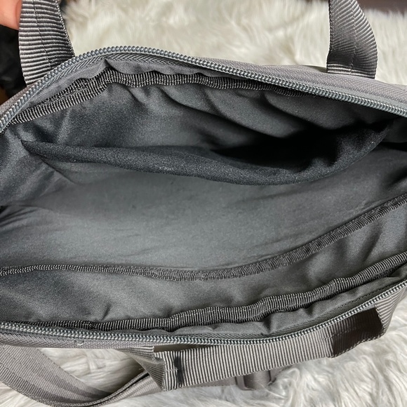 Case Logic Laptop Messenger Bag - Picture 5 of 7